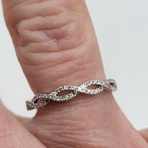 14K White Gold Diamond Infinity design ring